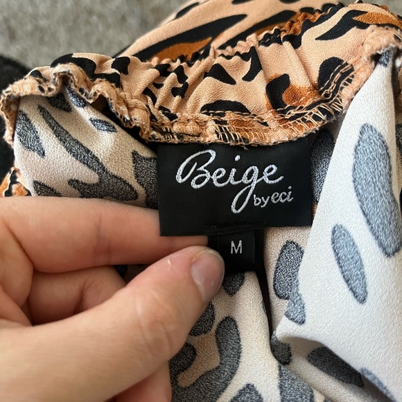 Beige by Eci Chetah Print Cropped Wide Leg Pants Women’s Size M - Picture 6 of 10